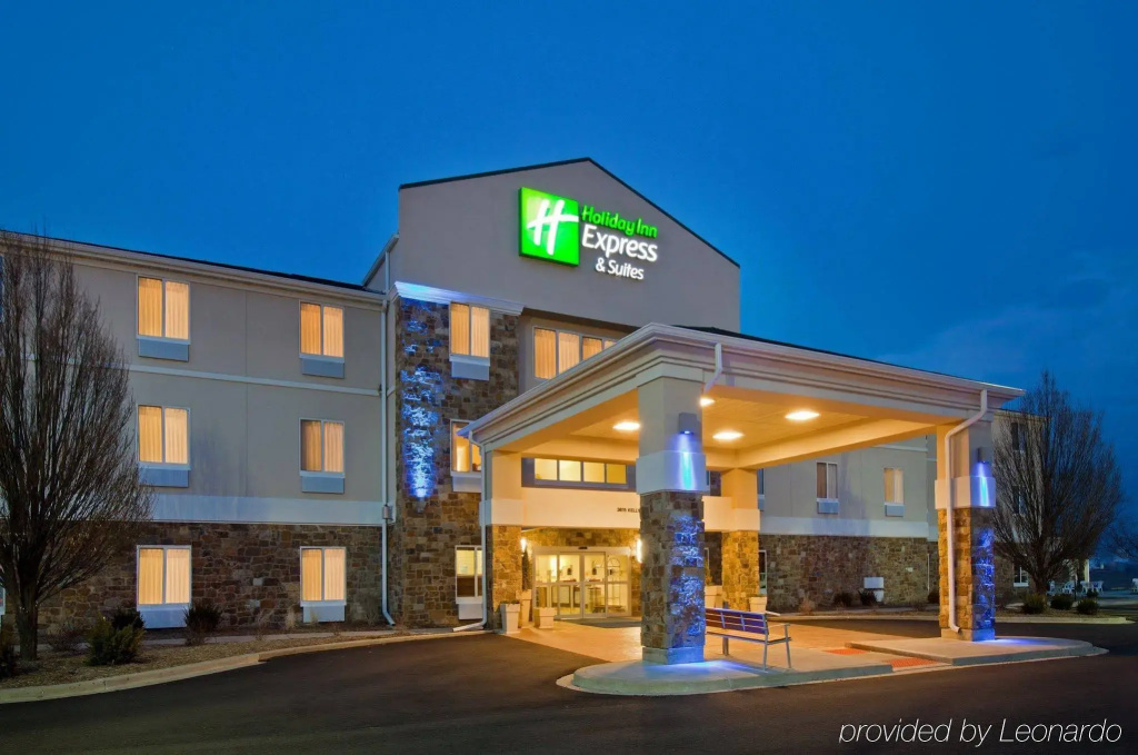 Holiday Inn Express & Suites Pekin (Peoria Area) by IHG