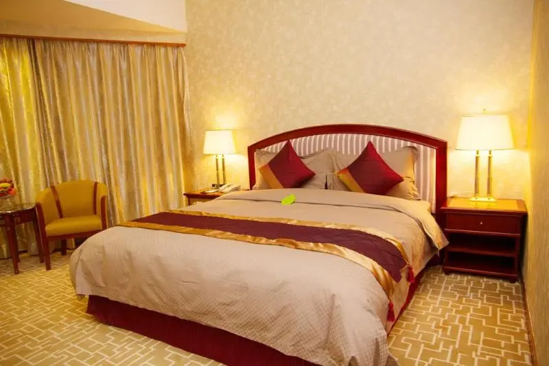Century Plaza Hotel - Chambres
