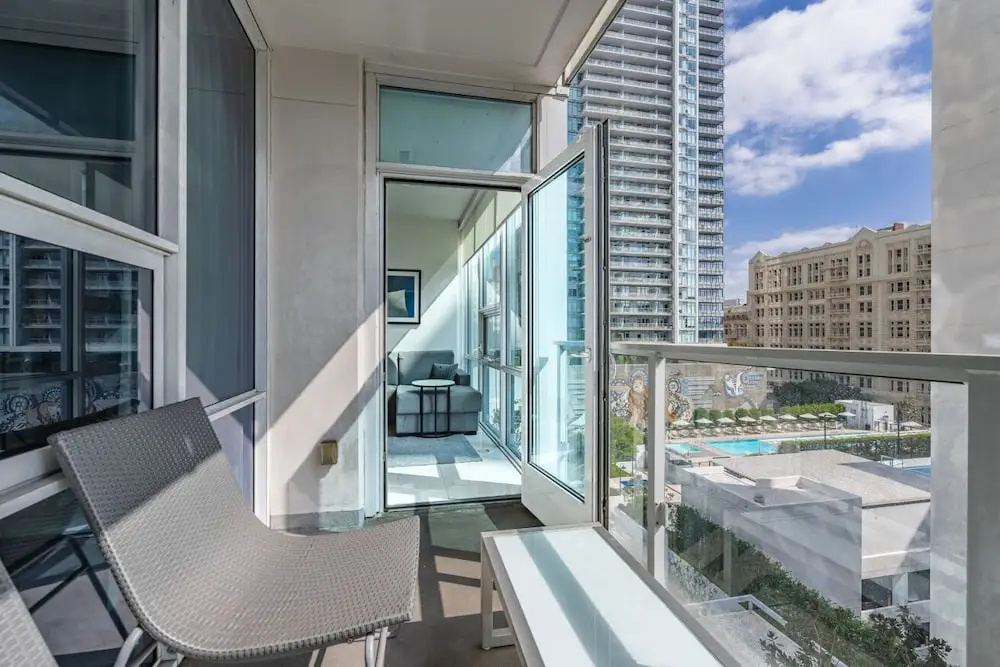 Level Furnished Living - Chambres