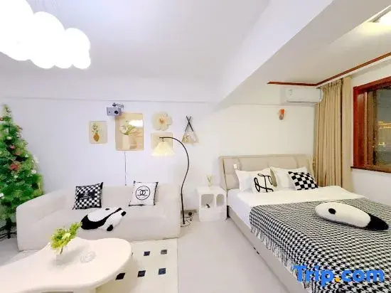 Youjian Nanshan Design Guesthouse (Yanji Yanbian University Internet-famous Wall)