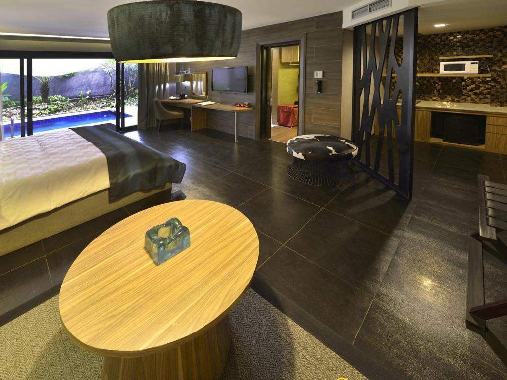 Amaroossa Suite