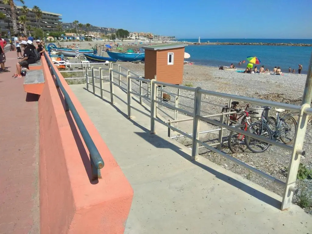 Appartamento Riviera Trilocale wifi e parcheggio privato