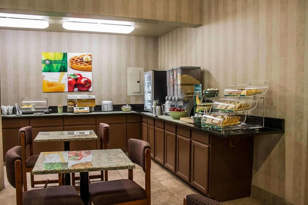 Food & Beverage