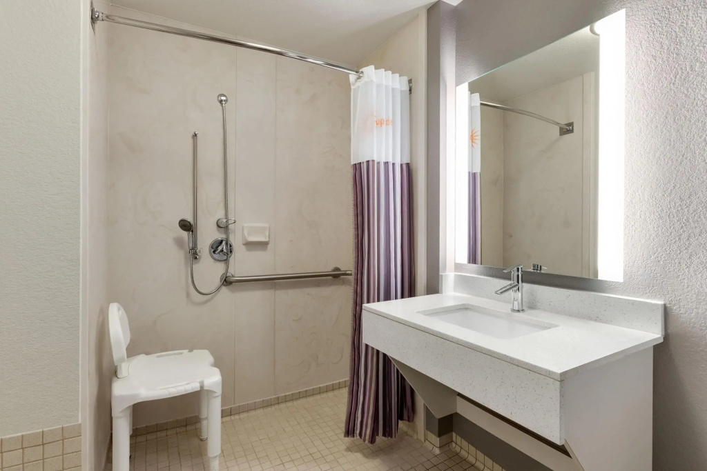 La Quinta Inn & Suites by Wyndham Arlington North 6 Flags Dr - Général