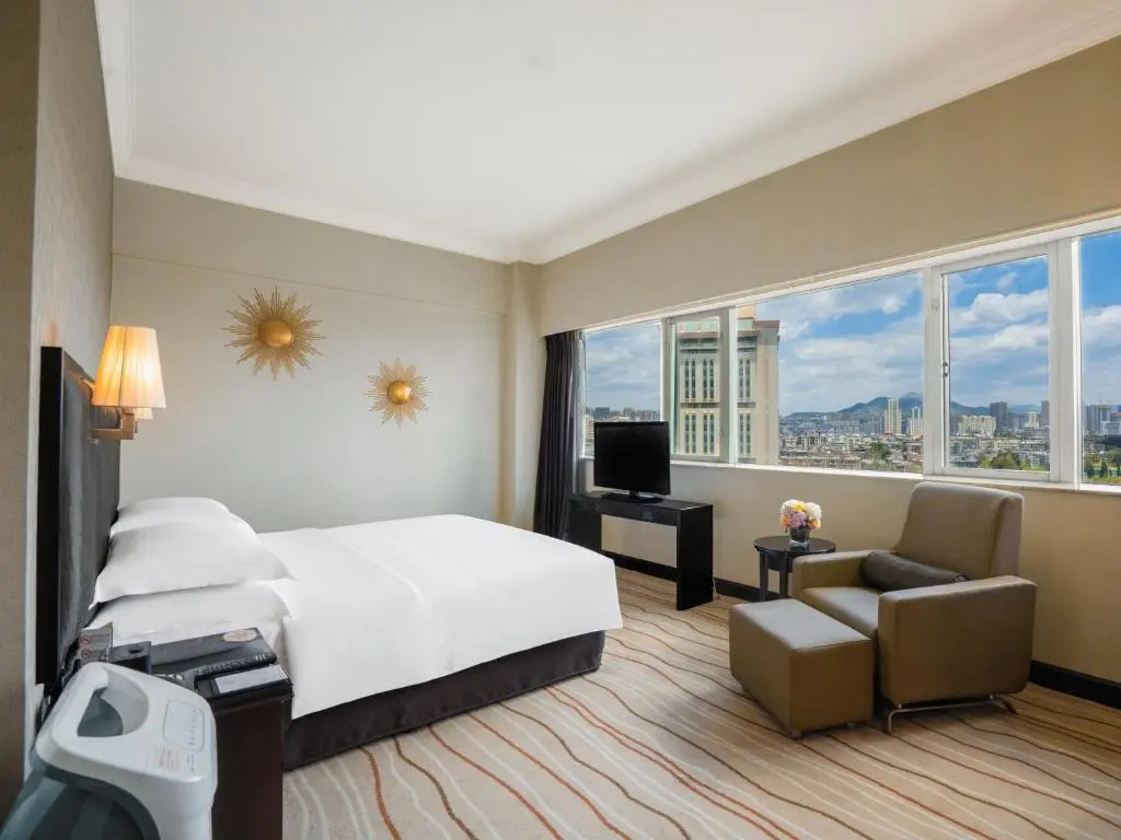 Standard Double Club room (full double bed)