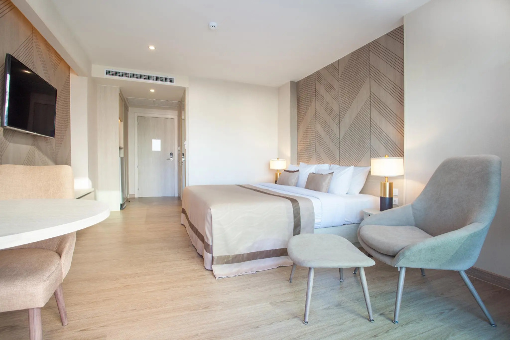 Standard Double room (full double bed)