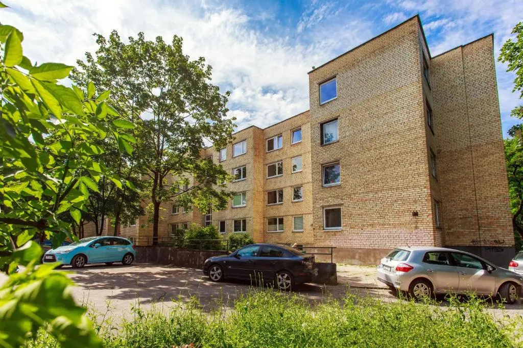 Cosy & Spacious Apartment in Artistic District