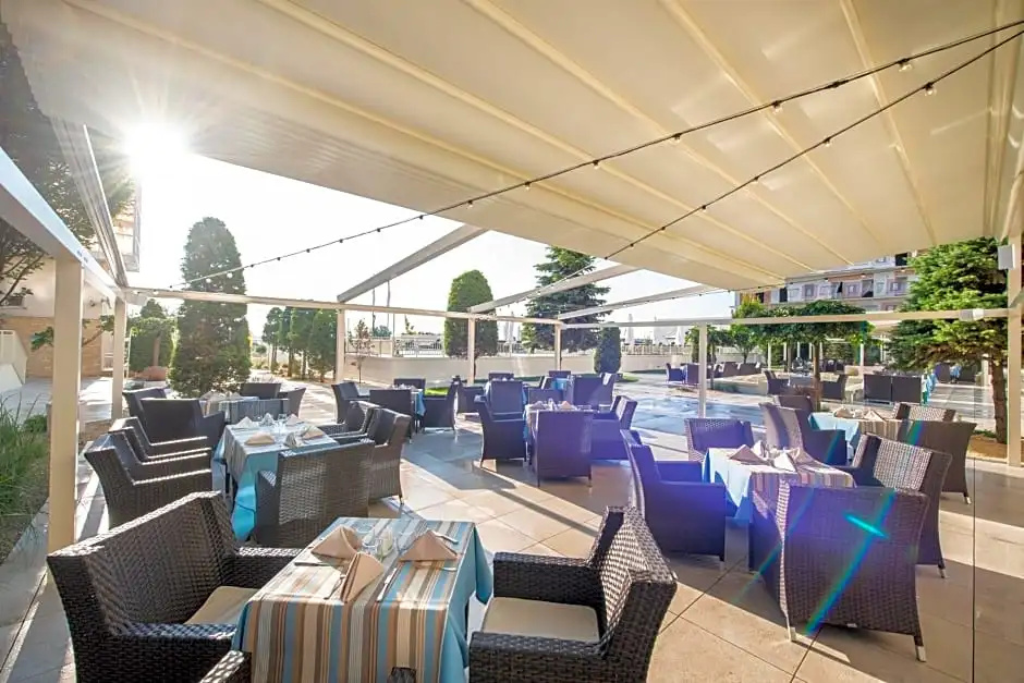 Iaki Hotel - Chambres