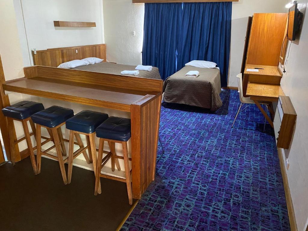 Tollgate Motel by null