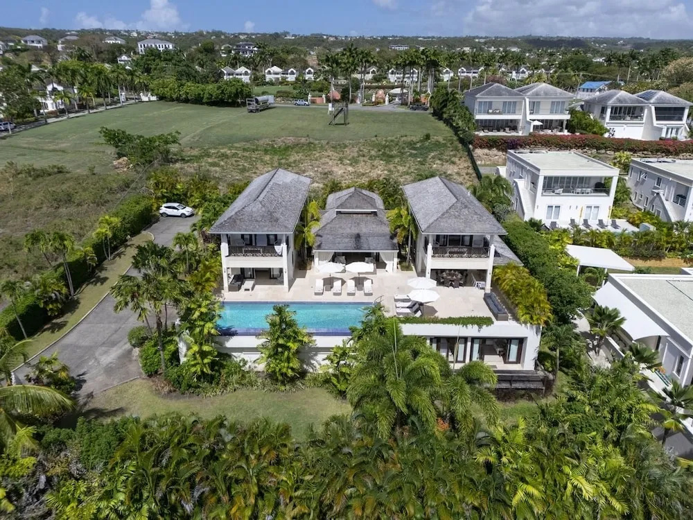 Infinity House by Blue Sky Luxury