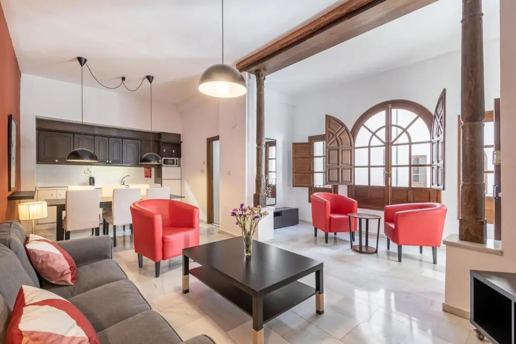 2 Bedrooms Apartment