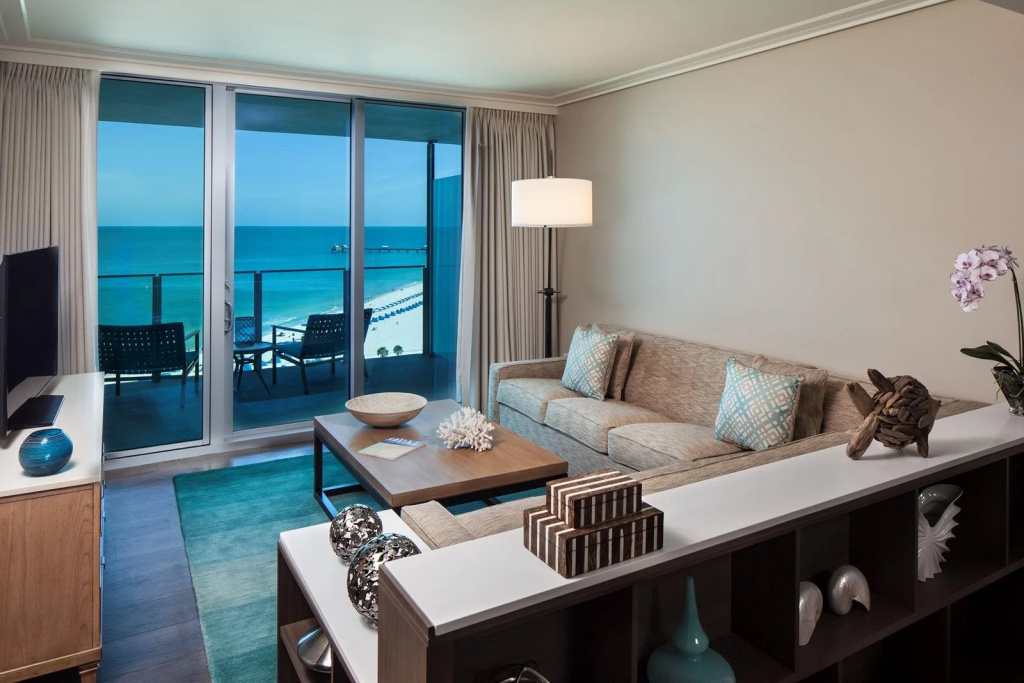 1 Bedroom Deluxe Double Suite (full double bed)