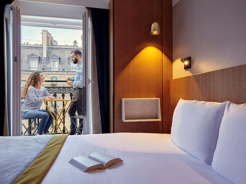 Classic Double room (full double bed)
