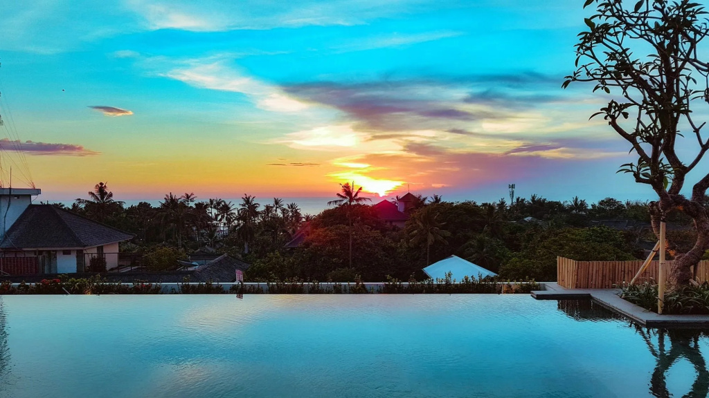 Beach & Waterfront