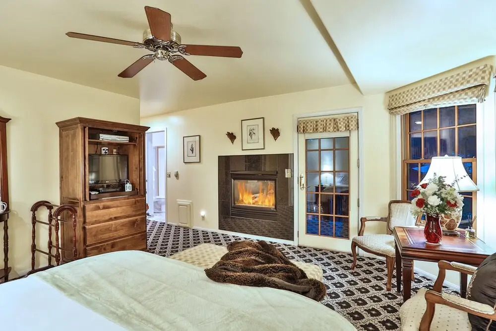 Alpenhorn Bed And Breakfast Inn