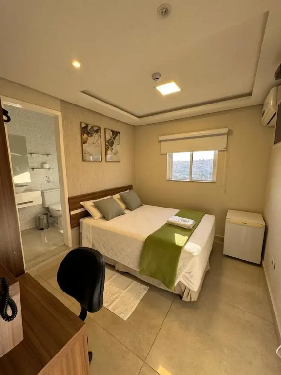 Deluxe Double room (full double bed)