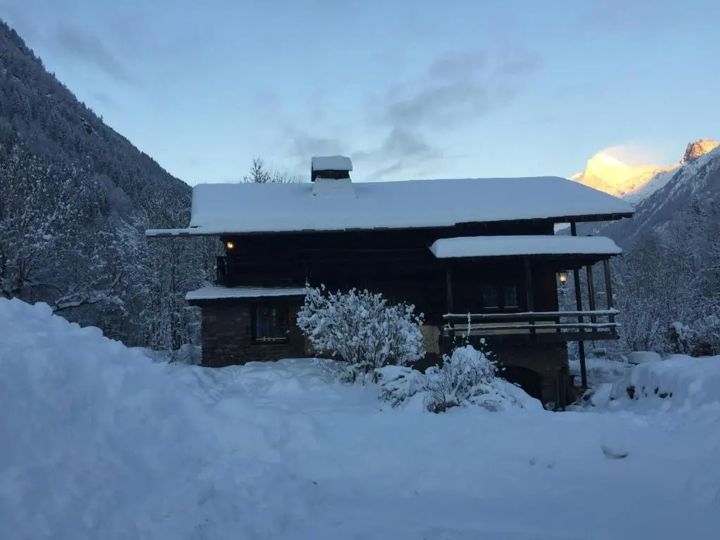 3 Bedrooms Chalet
