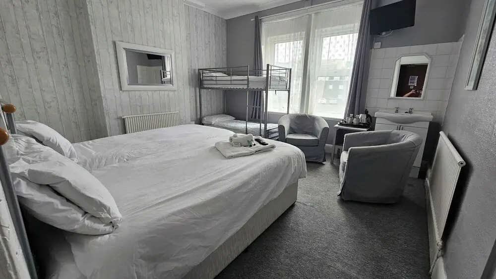 Standard Double room with courtyard view (twin beds)
