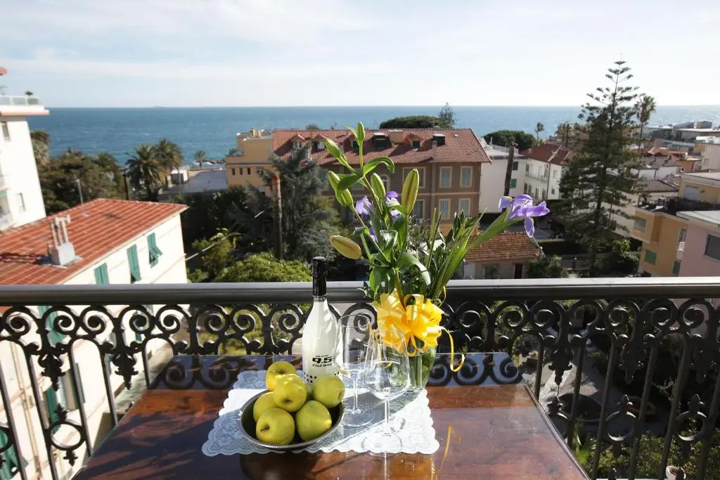 Standard Double room with sea view (full double bed)