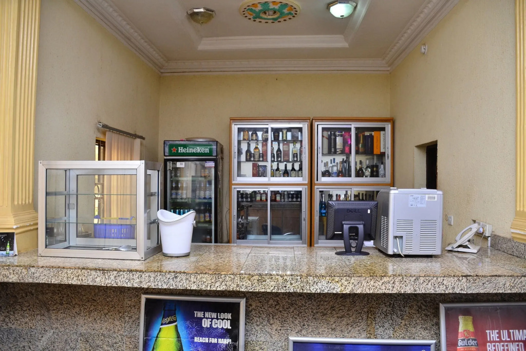 Access International Hotel — фото