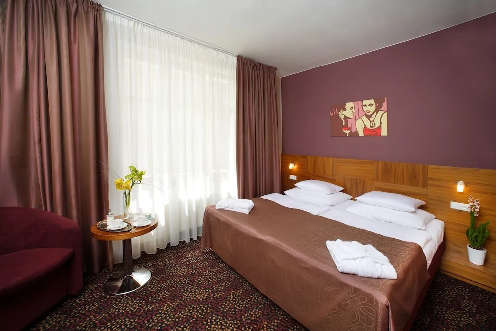 1. Republic Hotel - Chambres