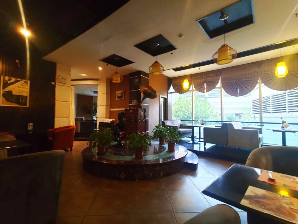 Lobby & Reception