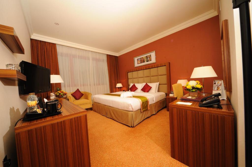 City Seasons Al Hamra Hotel