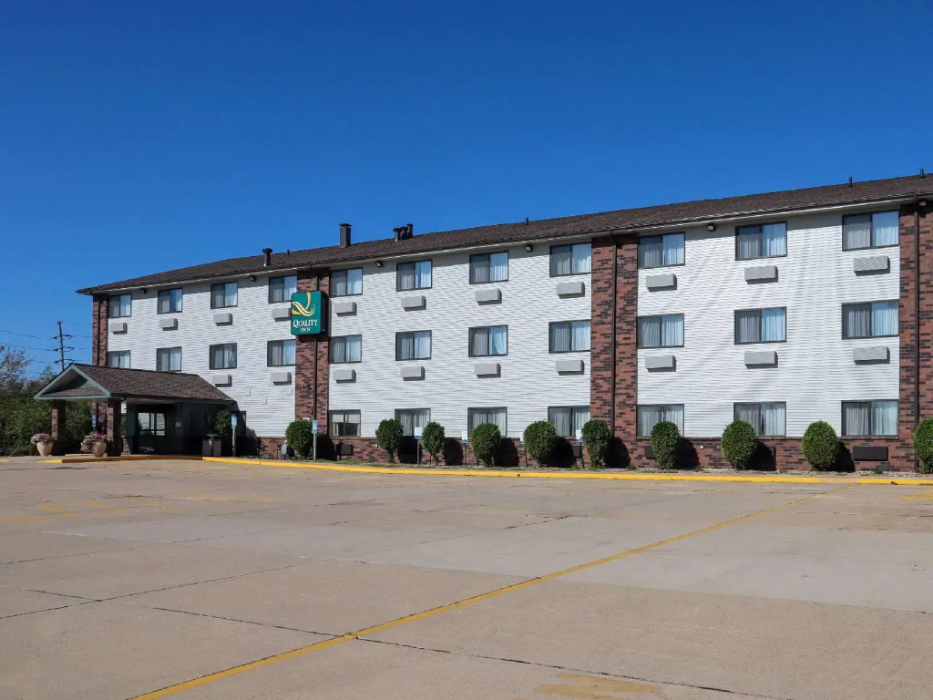 Quality Inn & Suites Bloomington