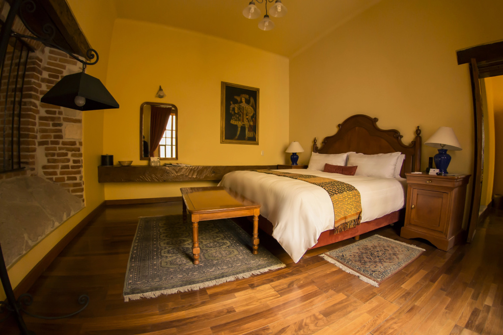 Los Juaninos — 4