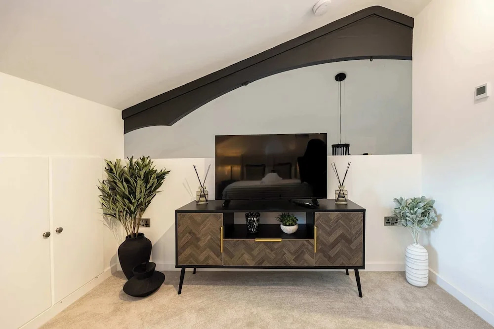 Luxury Church Conversion in Hale - Sleeps 4