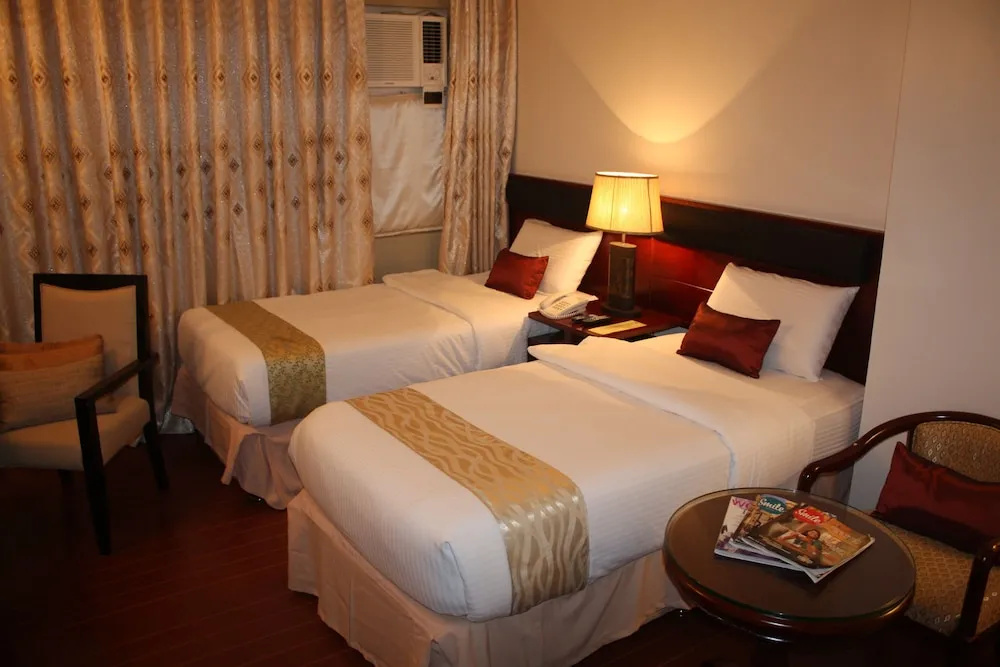 Deluxe Double room (full double bed)
