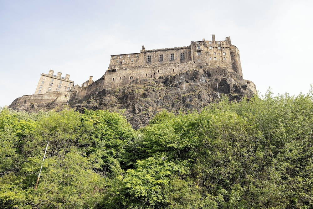 Elegant Apartment in the heart of Edinburgh