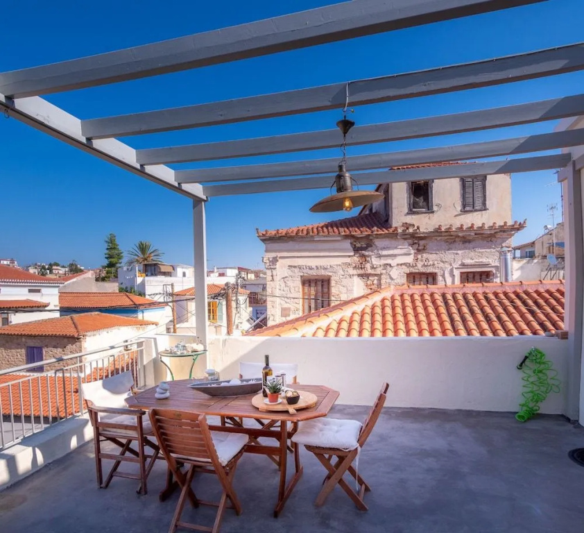 The Roof - Flat Sea View in Aegina Town