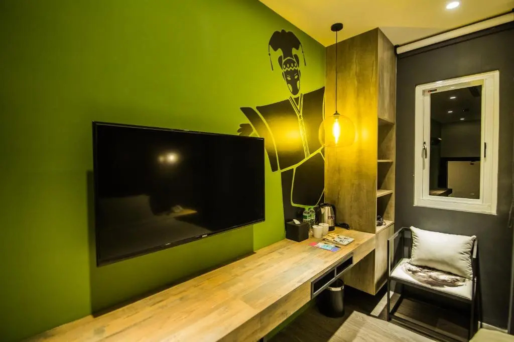 Deluxe Double room (full double bed)