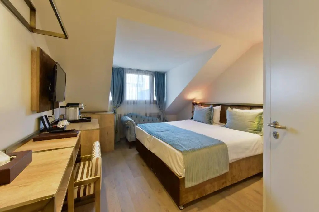 Standard Double room (full double bed)