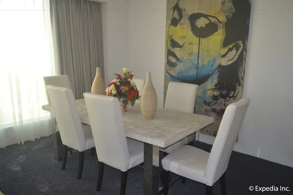The Penthouse Hotel - Chambres