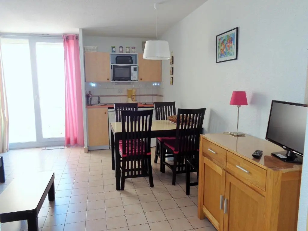 Studio 4 Pers, Pkg, 1Ere Ligne Mer, Piscine, Tennis