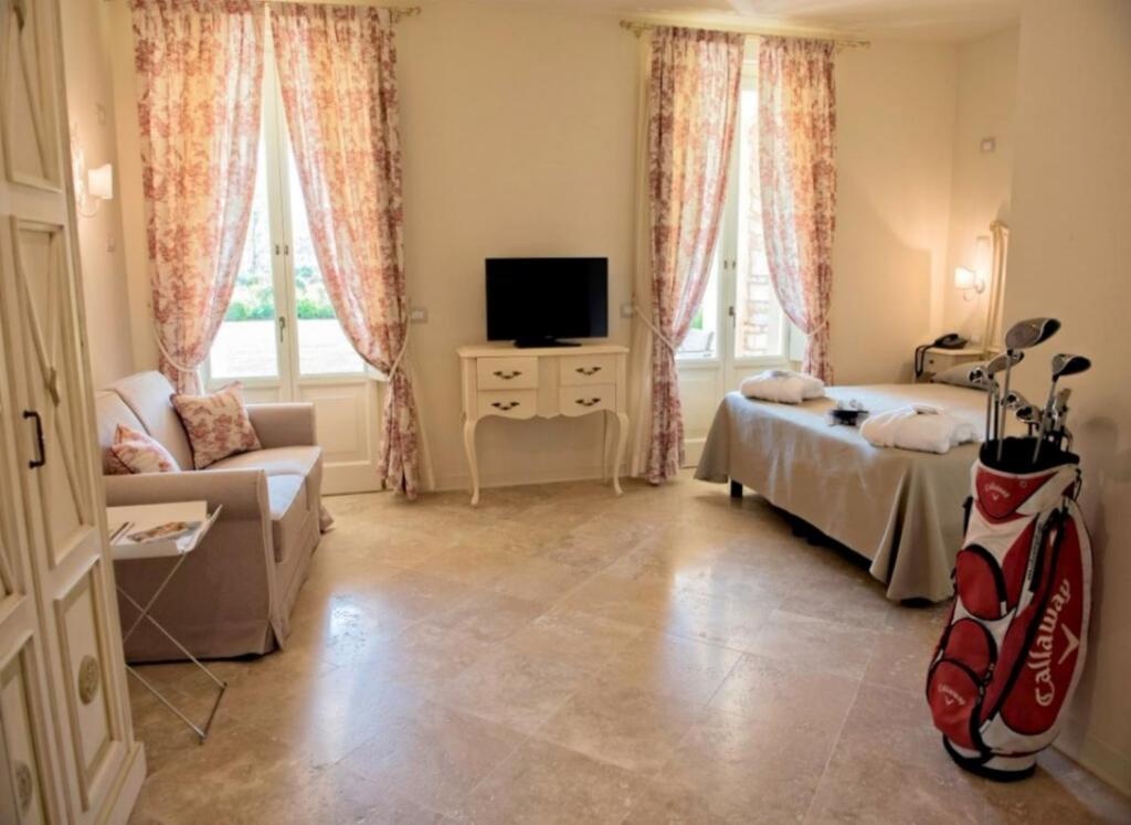 Superior Double room (full double bed)
