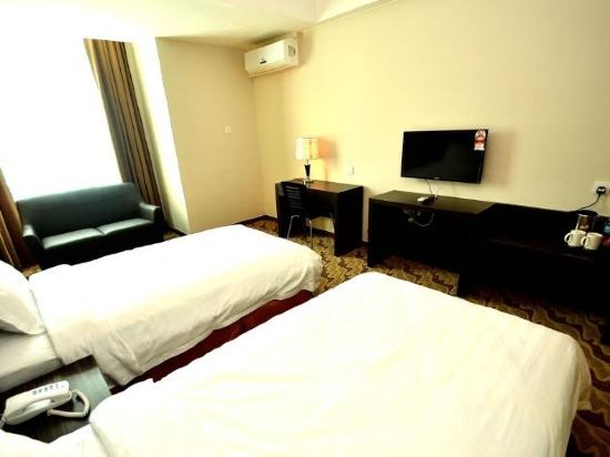 Eminent Hotel