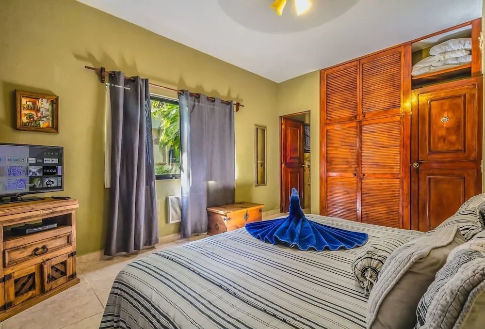 Condo for 6 by the Golf Course in Playacar. Best!!