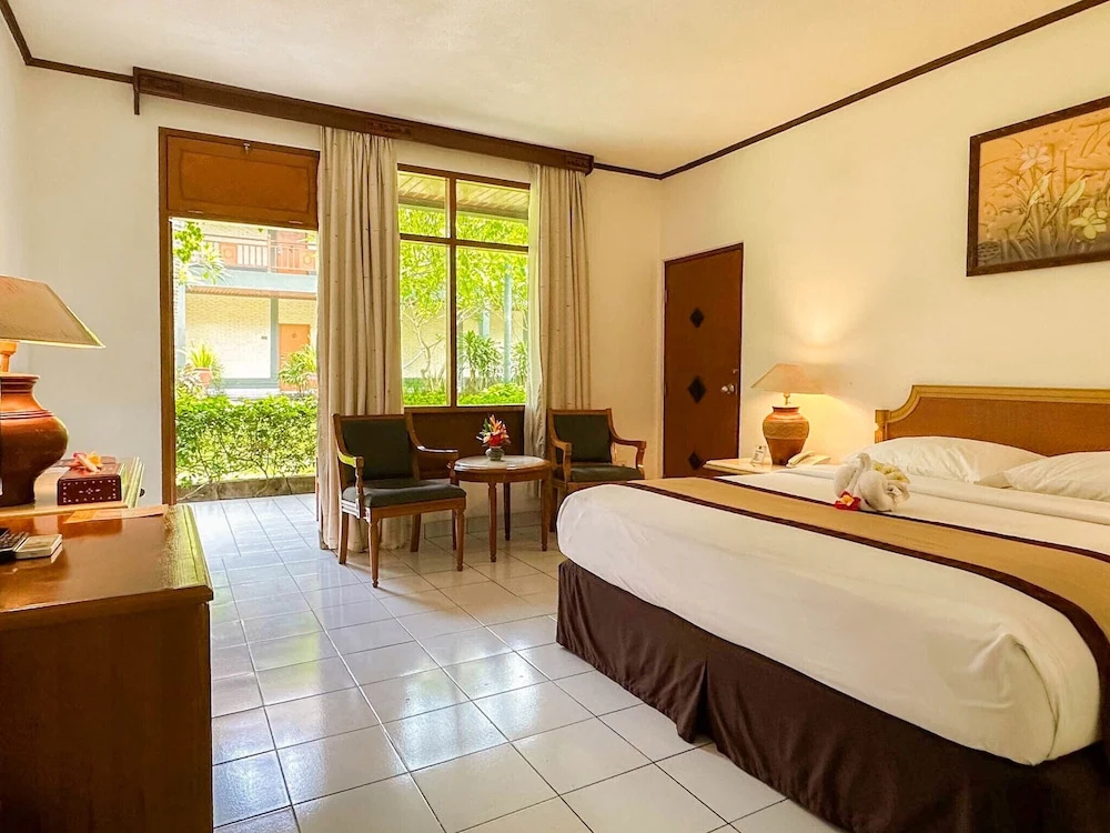 Superior Double room with balcony and with garden view (full double bed)