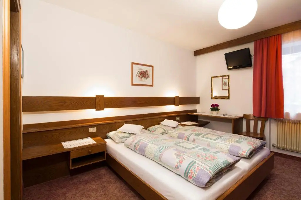 Standard Double room (full double bed)