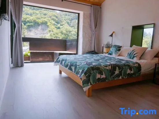 4 Bedrooms Suite