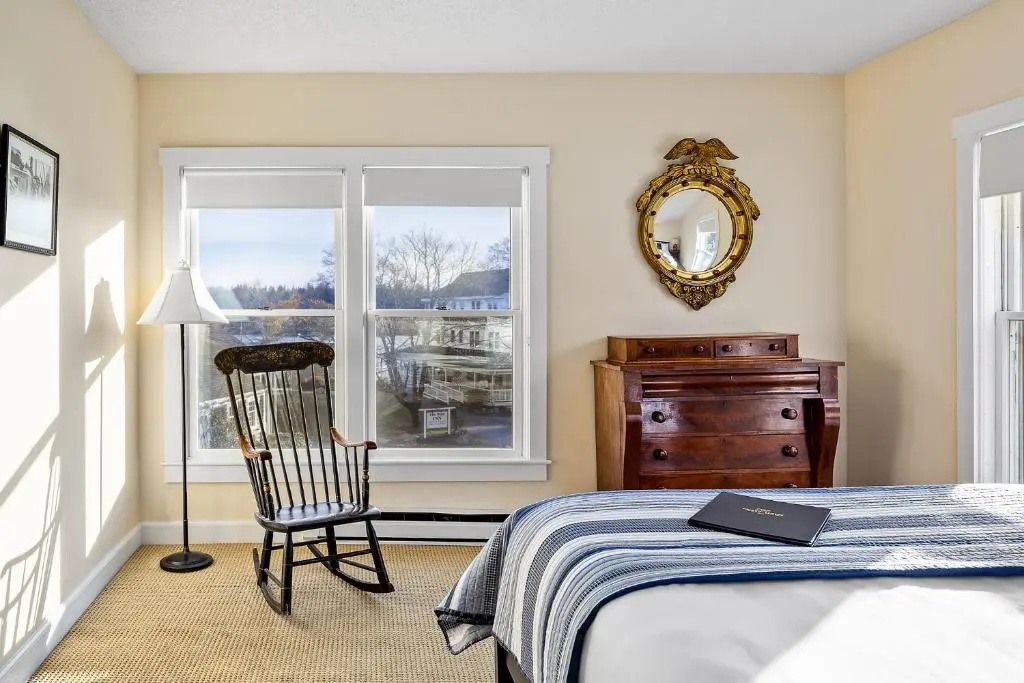 Double Suite (full double bed)