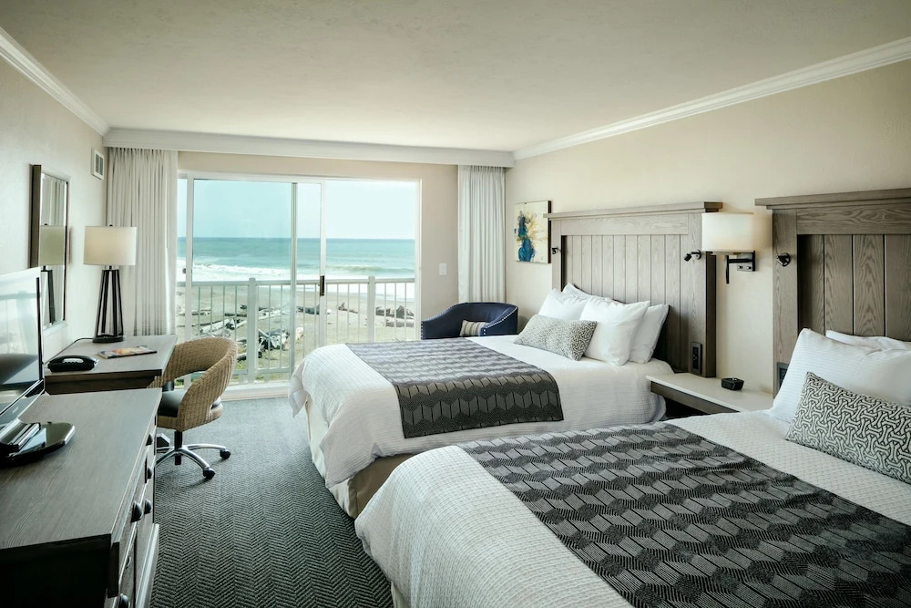 Standard Quadruple room with ocean view