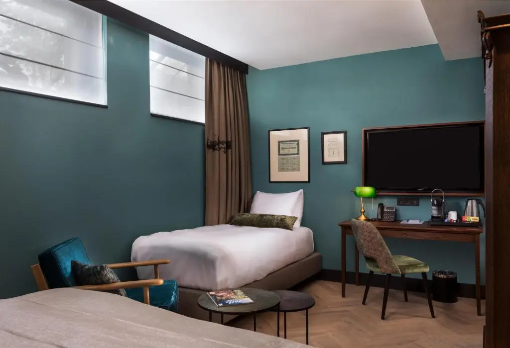 Standard Triple Semi-Basement room