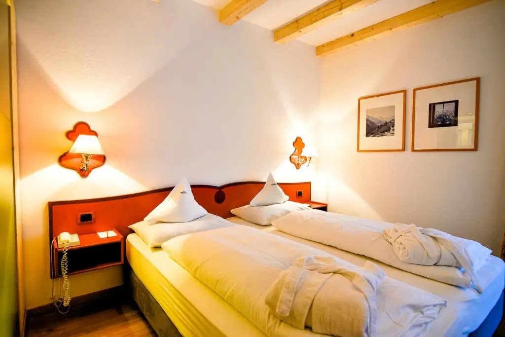 Standard Double room with balcony (full double bed)