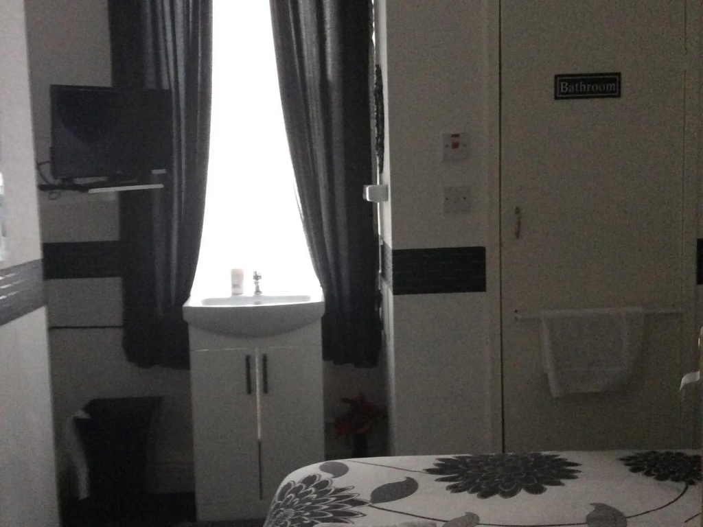 Standard Double room with sea view (full double bed)