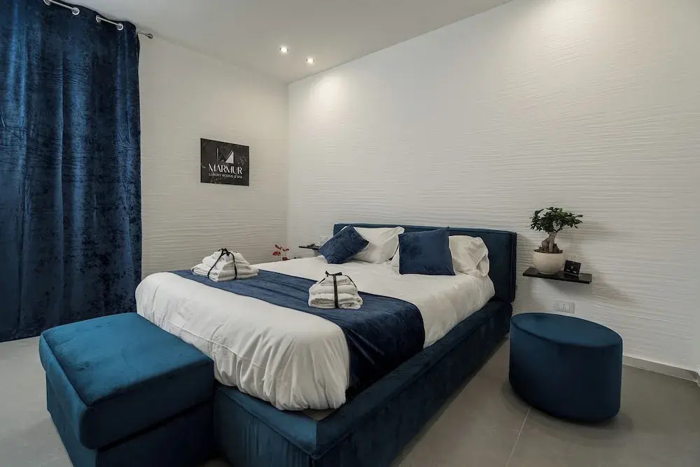 Standard Double room with balcony and with city view (full double bed)