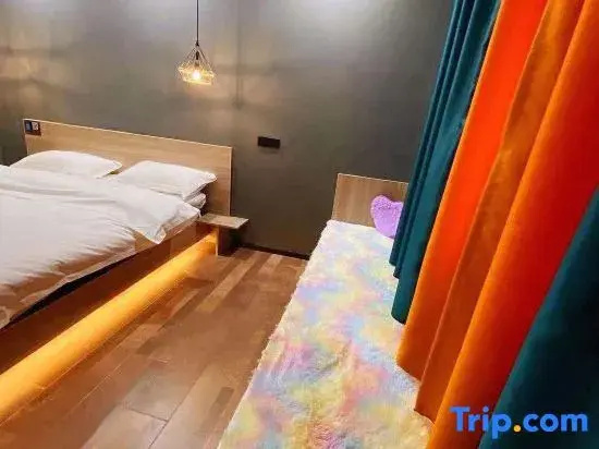 Madrigal hotel 56